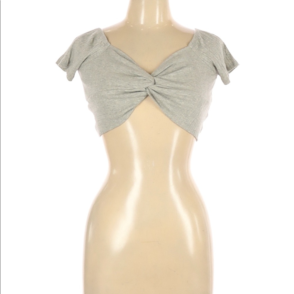 7Day WKND Gray Short Sleeve Crop Top L